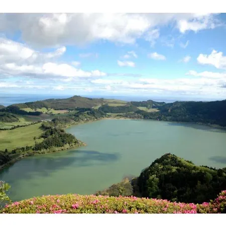 Agua E Sal - Seafront House, With Garden And Independent Suite. Ribeira Quente