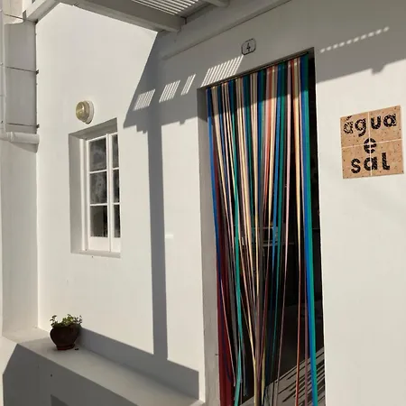 Agua E Sal - Seafront House, With Garden And Independent Suite. * Ribeira Quente