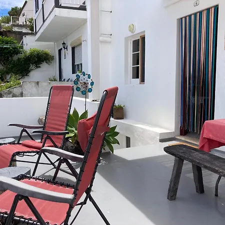 Agua E Sal - Seafront House, With Garden And Independent Suite. *