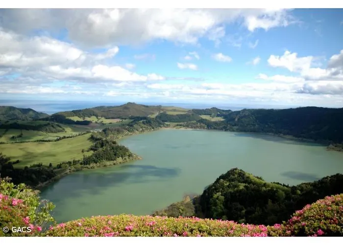 Agua E Sal - Seafront House, With Garden And Independent Suite. Ribeira Quente