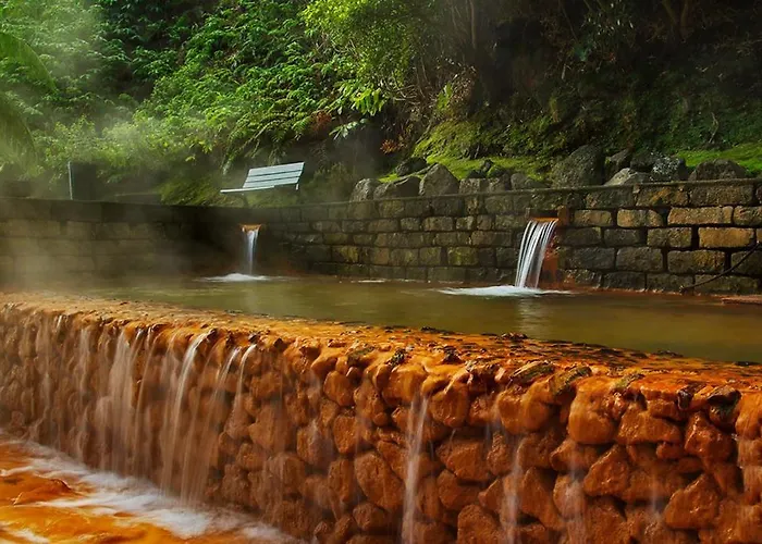 Agua E Sal - Seafront House, With Garden And Independent Suite. Ribeira Quente