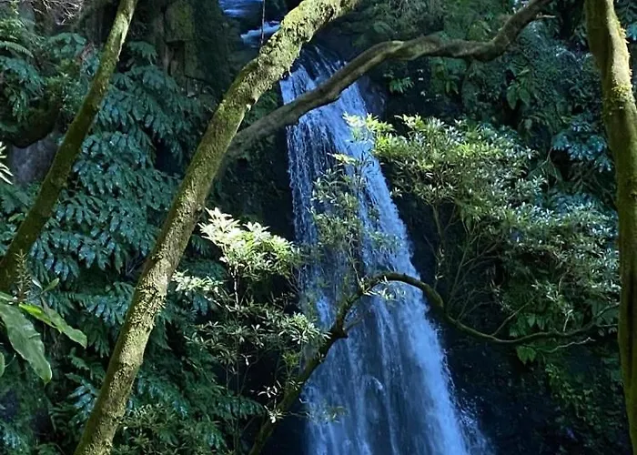 Agua E Sal - Seafront House, With Garden And Independent Suite. Ribeira Quente