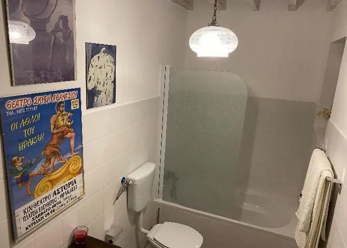 Agua E Sal - Seafront House, With Garden And Independent Suite. Hébergement de vacances