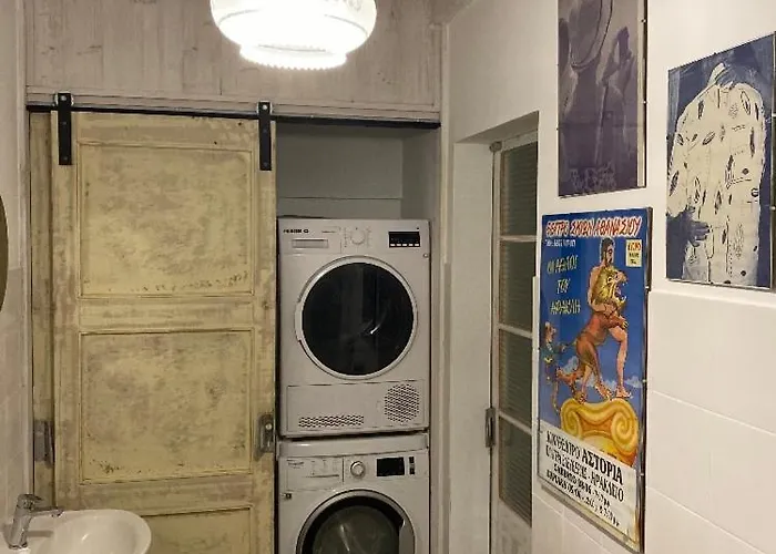 Agua E Sal - Seafront House, With Garden And Independent Suite. Hébergement de vacances