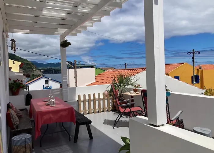 Hébergement de vacances Agua E Sal - Seafront House, With Garden And Independent Suite. Ribeira Quente